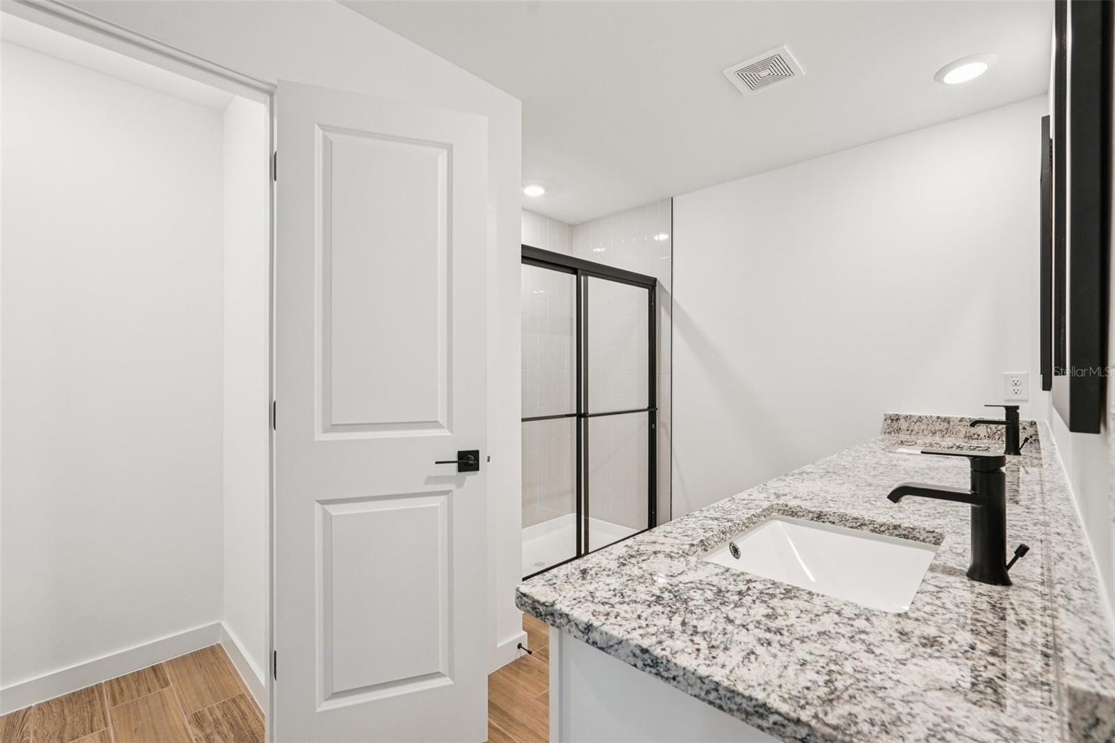 5237 ABERBACK ST — photo 23