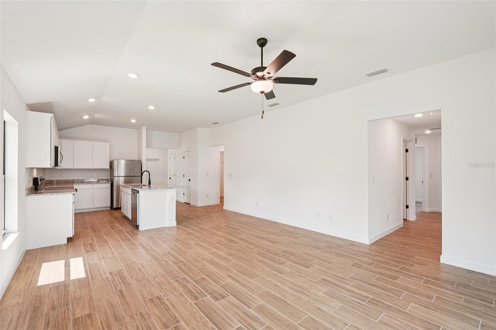 5237 ABERBACK ST — photo 16