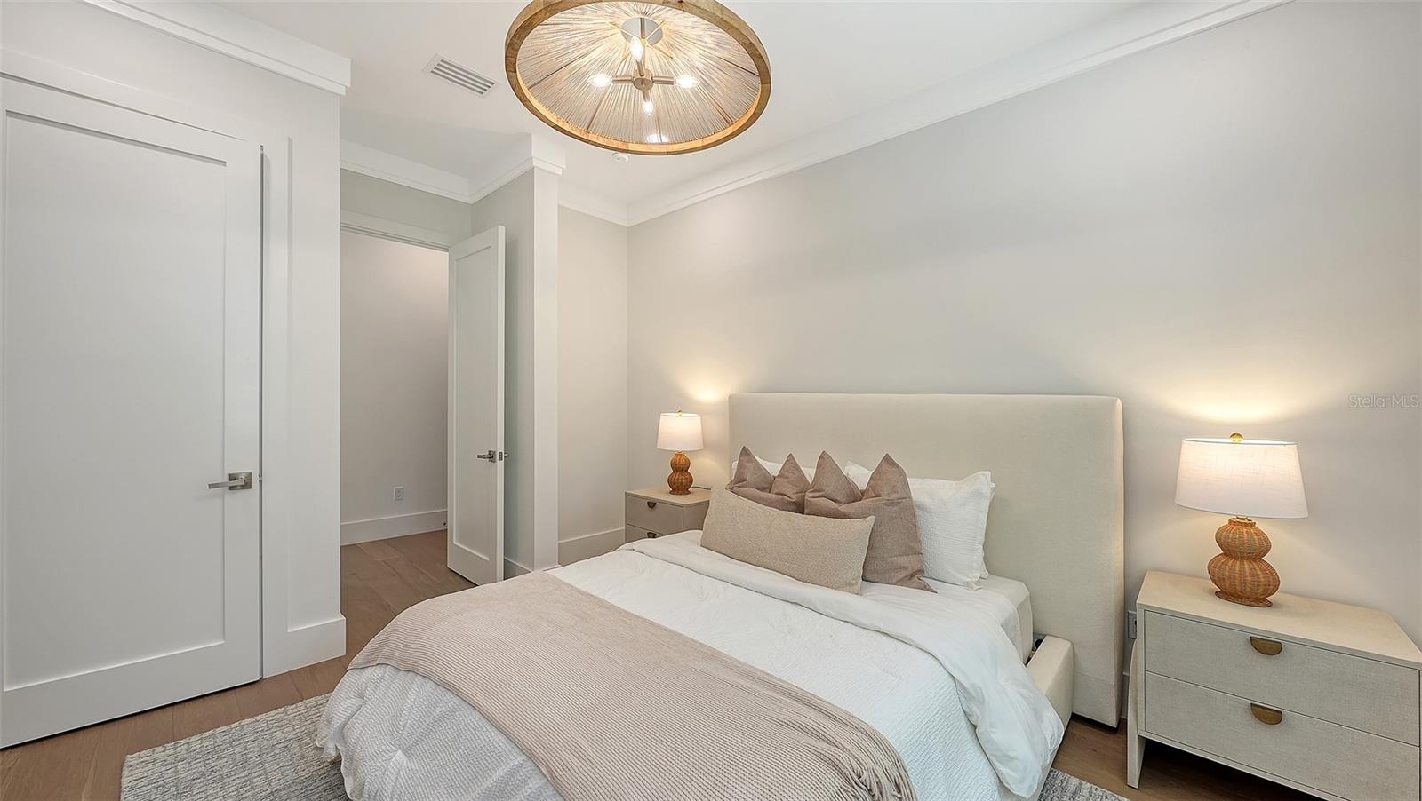 1521 S LAKE SHORE DR — photo 38
