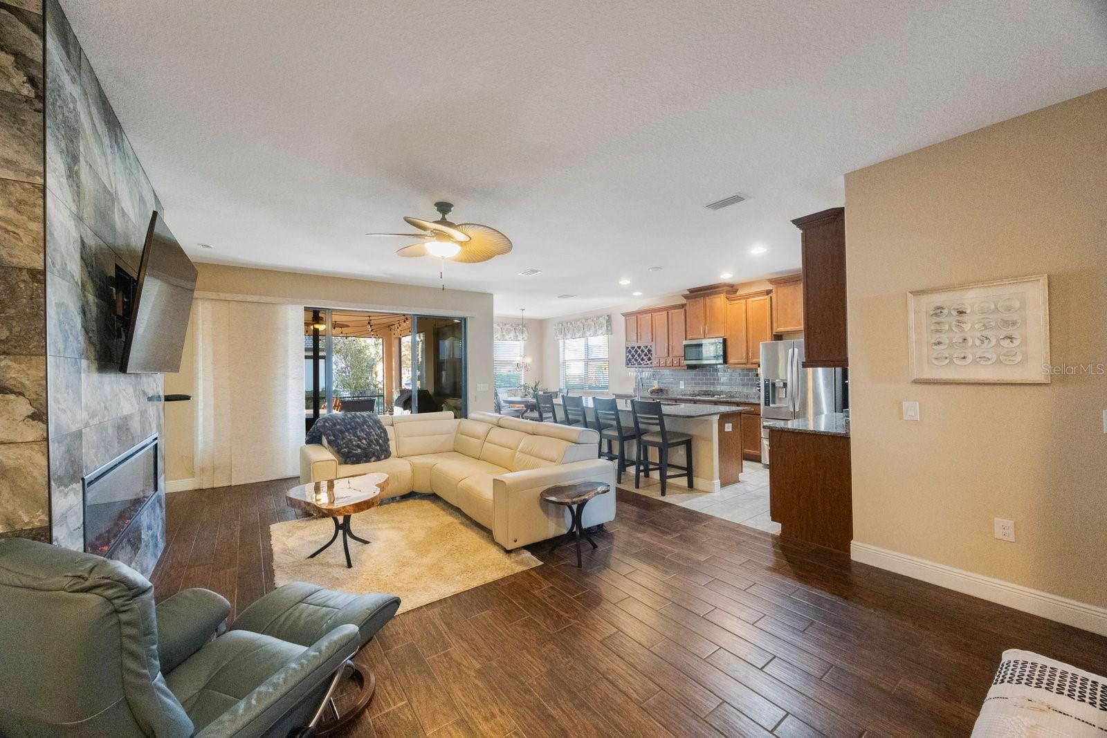 2564 GRAND CYPRESS BLVD — photo 13
