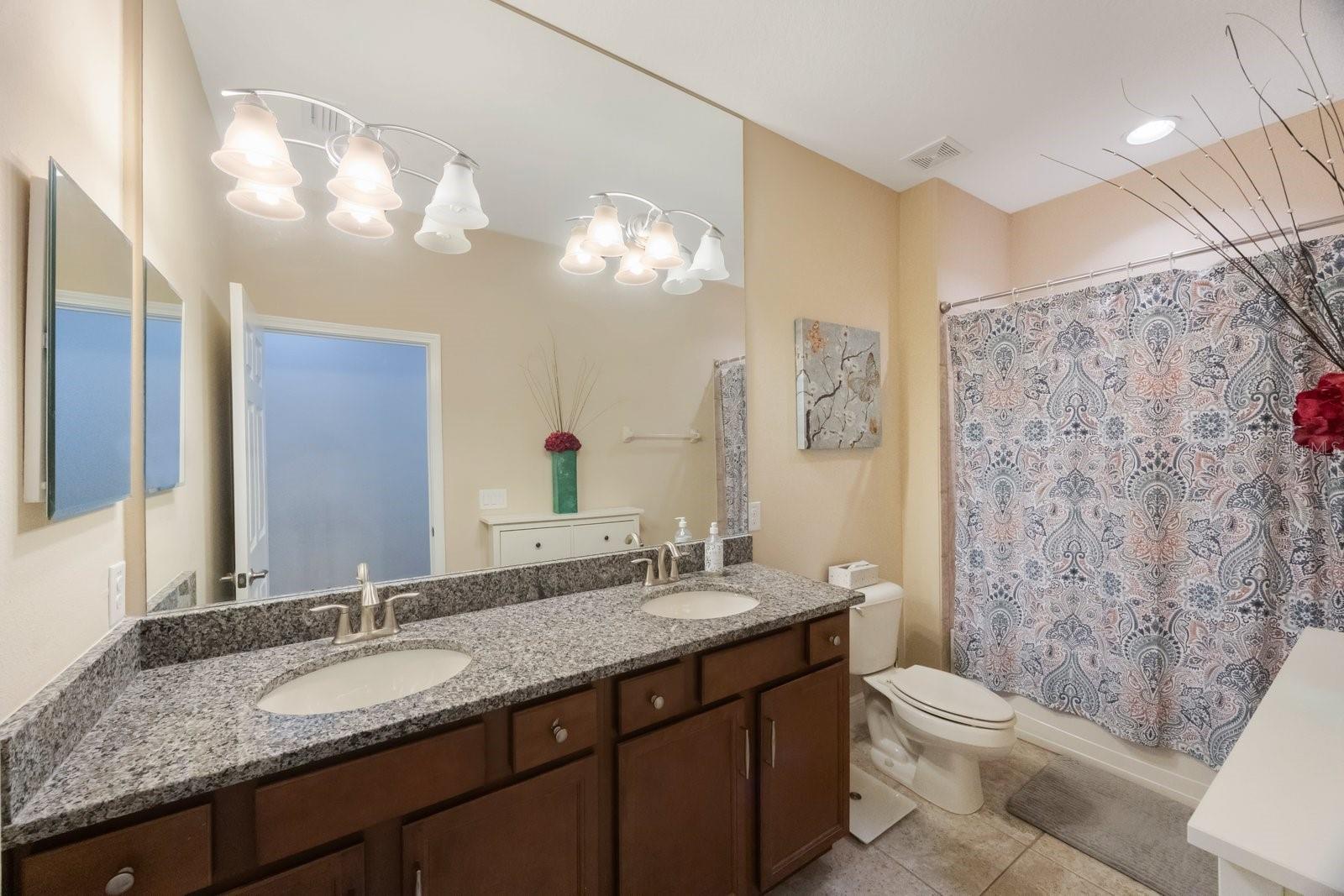 2564 GRAND CYPRESS BLVD — photo 35