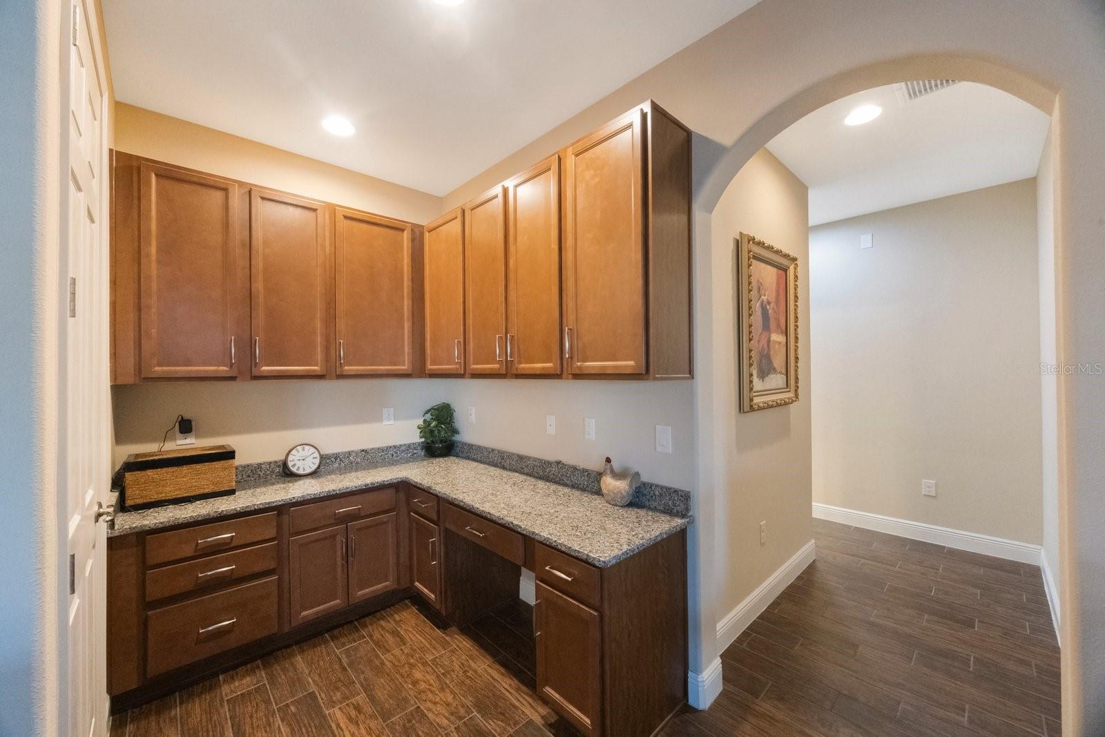 2564 GRAND CYPRESS BLVD — photo 27