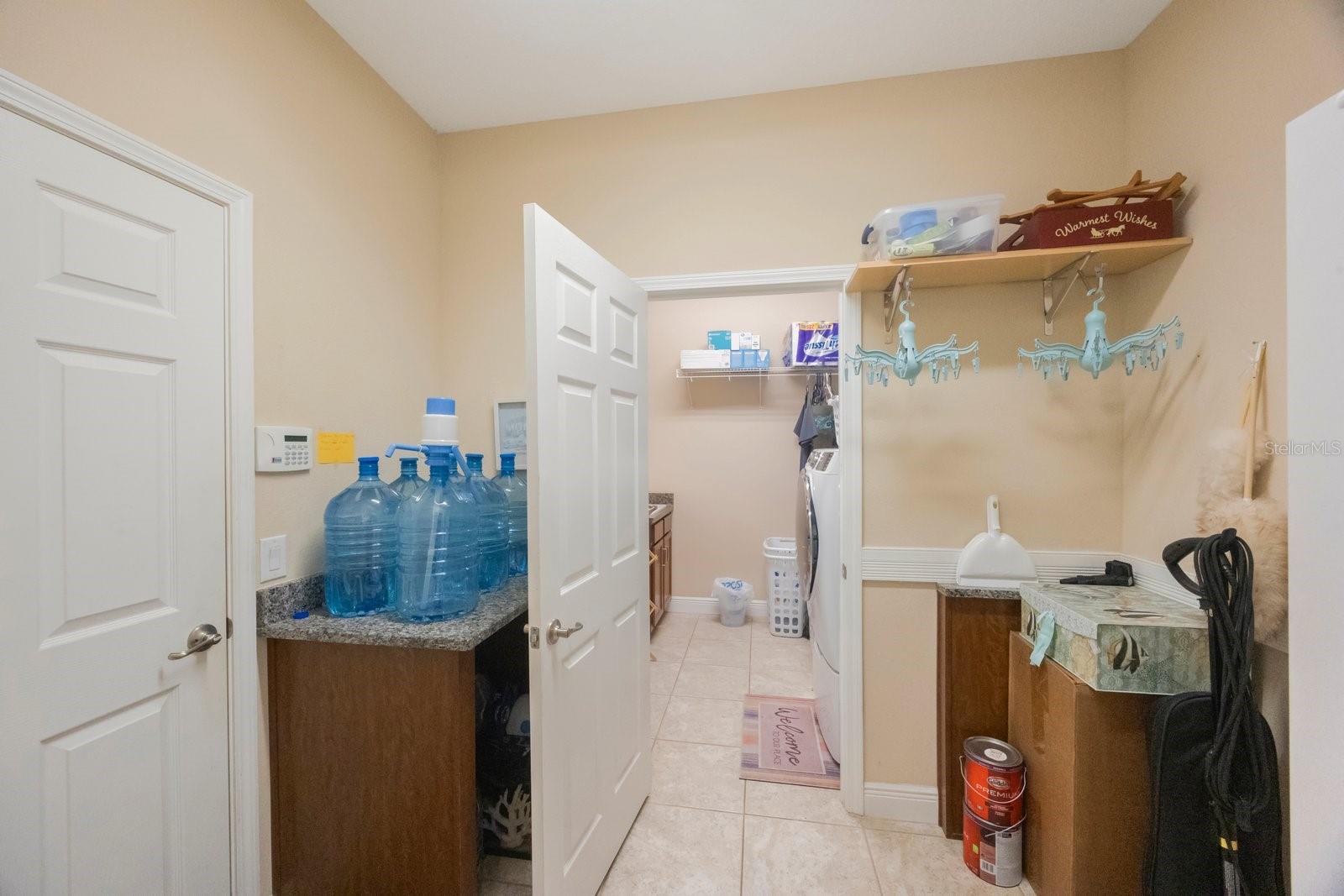 2564 GRAND CYPRESS BLVD — photo 24