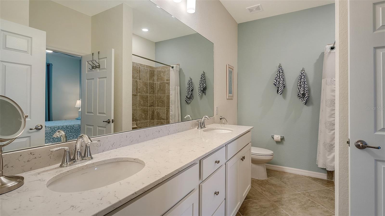 17510 GAWTHROP DR #308 — photo 26