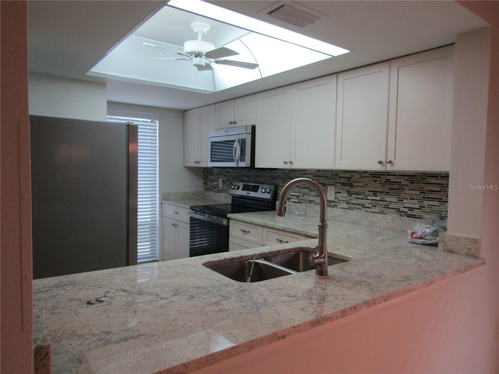 3021 TAYWOOD MDWS #11 — photo 4