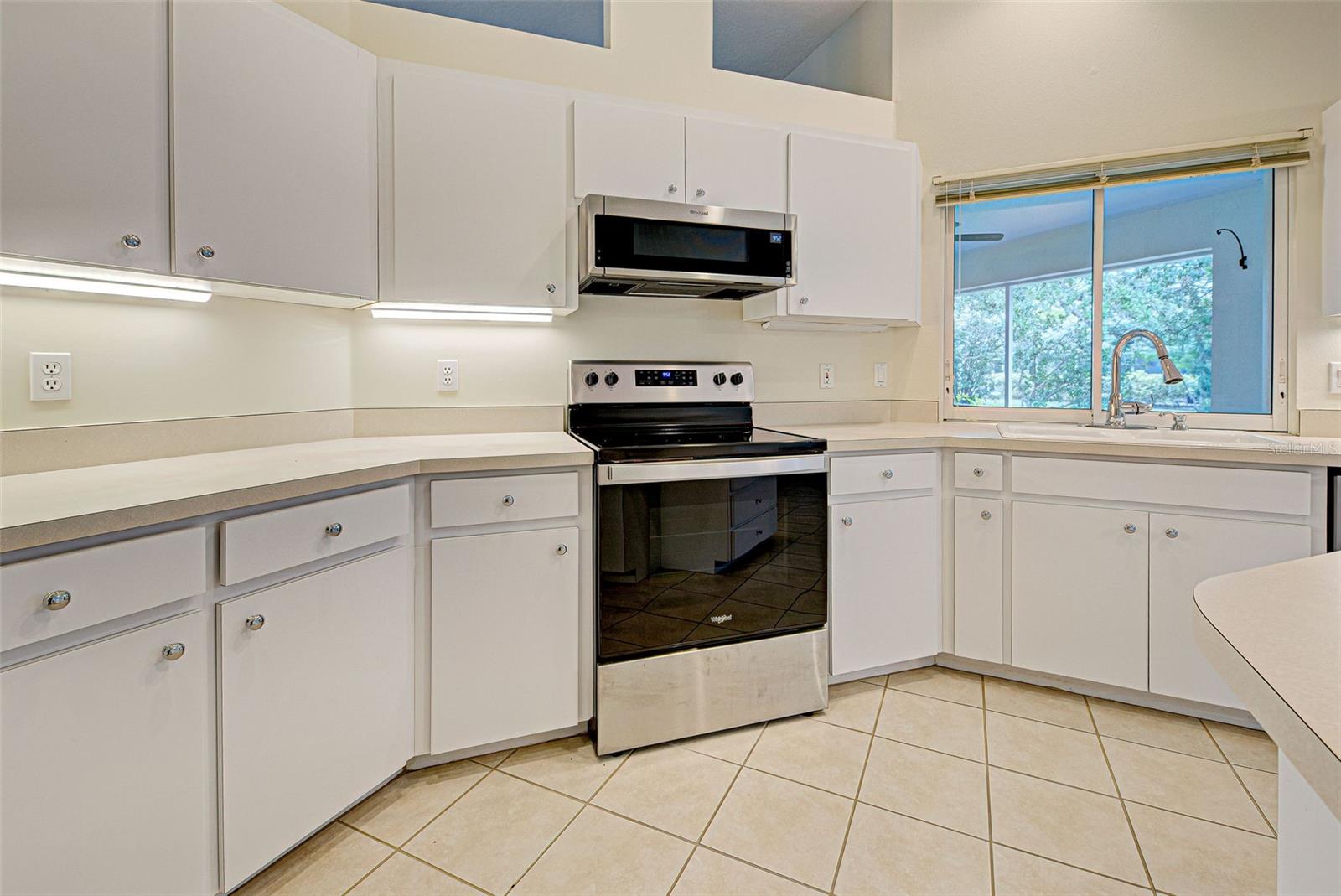 339 MEADOW BEAUTY CT — photo 22