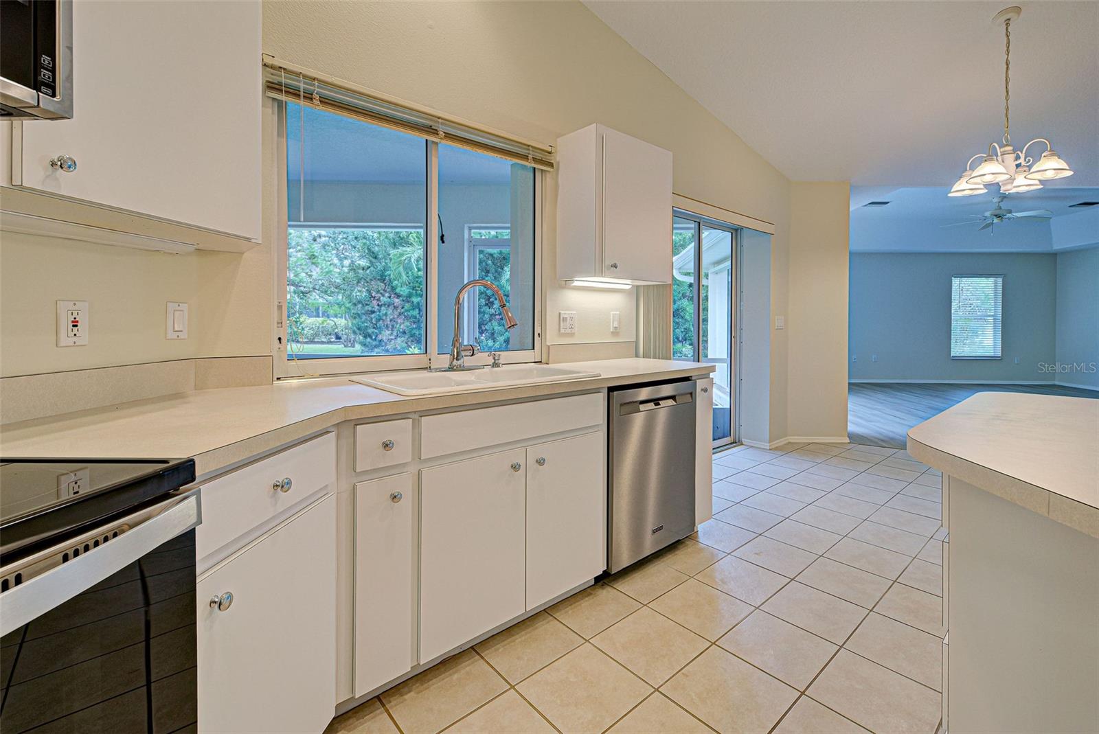 339 MEADOW BEAUTY CT — photo 23