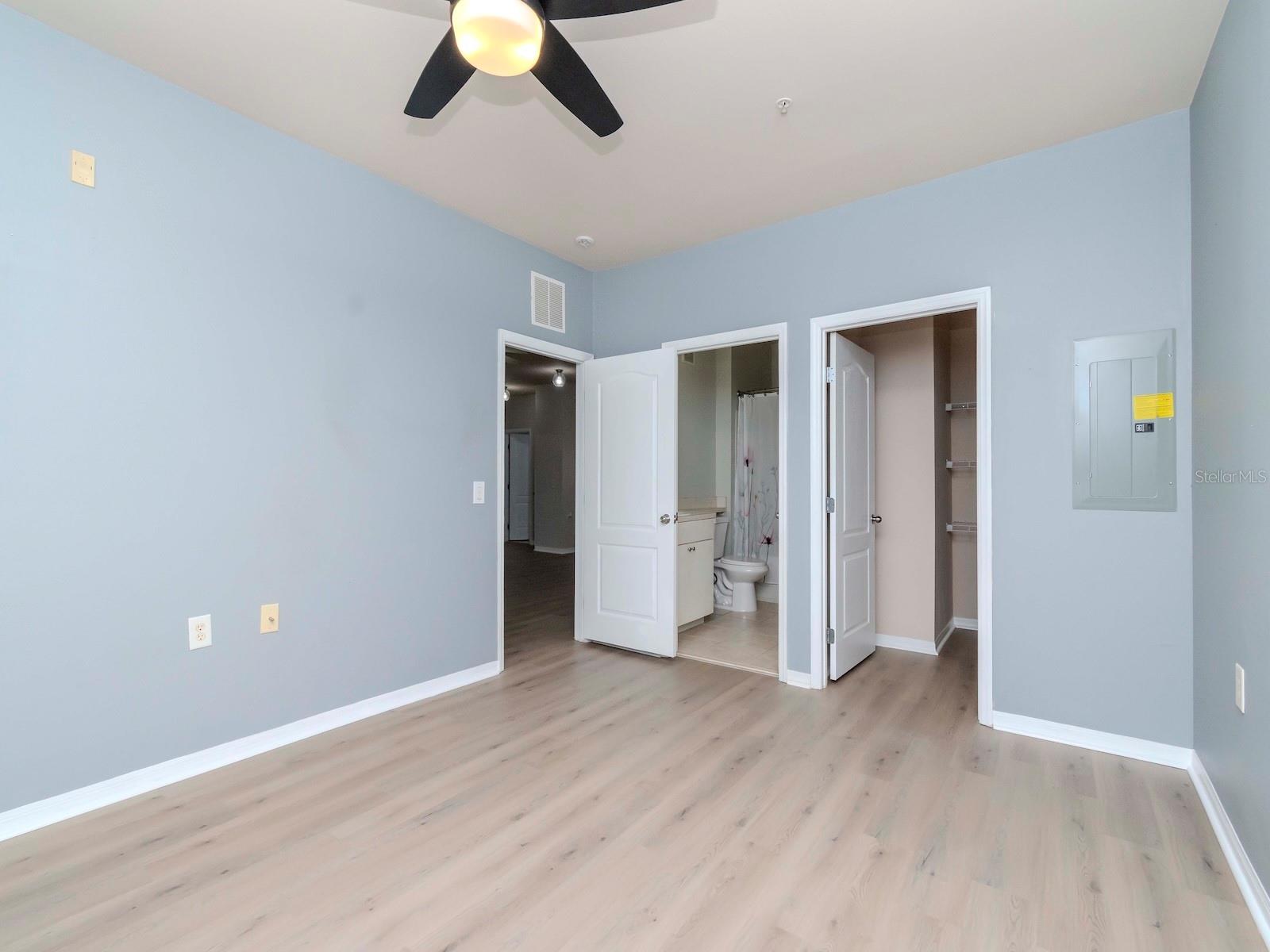 1429 VILLA CAPRI CIR #306 — photo 9