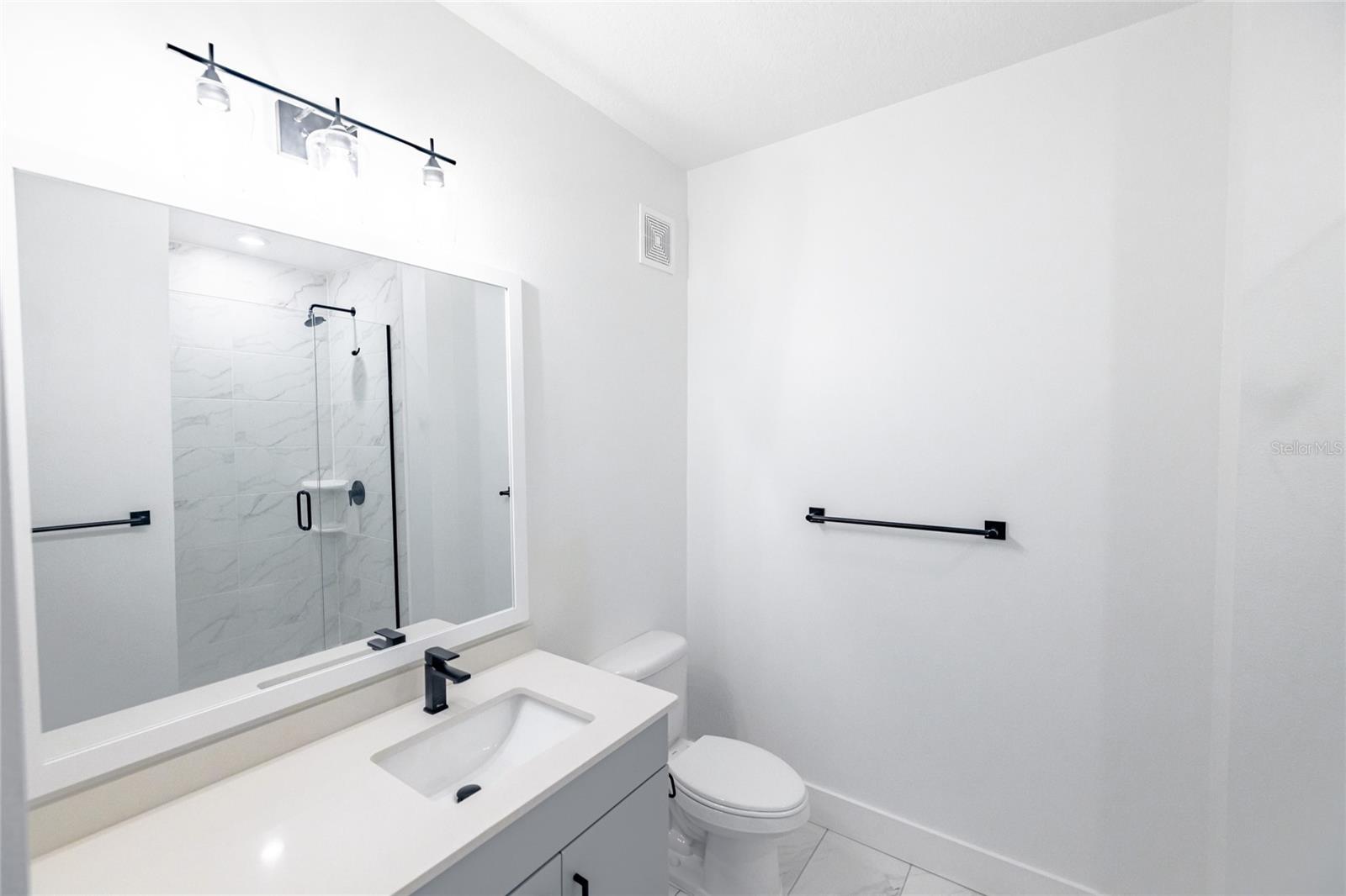 1420 LAKEFRONT DR #ST-3303 — photo 9