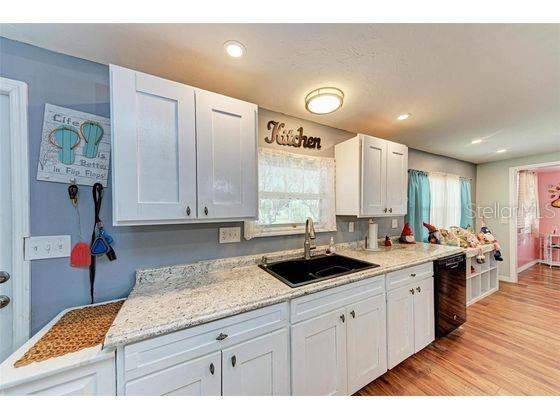921 FAITH CIR E #40 — photo 3