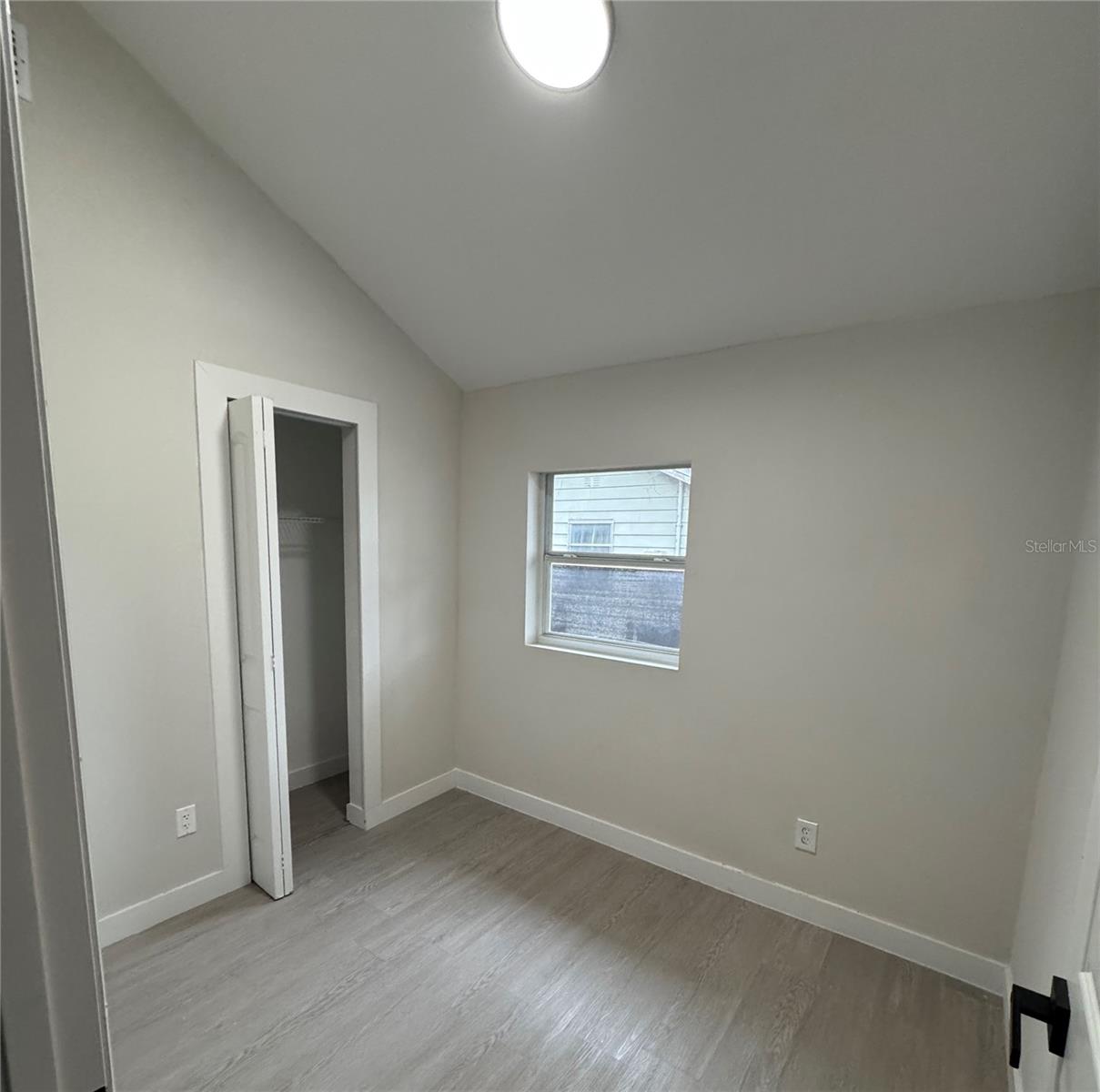 8014 N ALASKA ST — photo 12