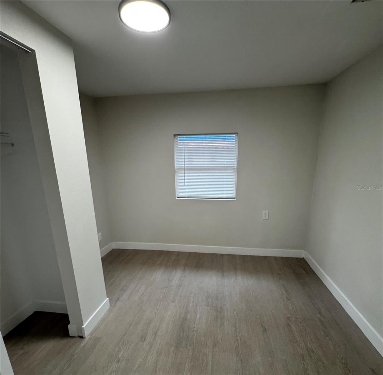 8014 N ALASKA ST — photo 11