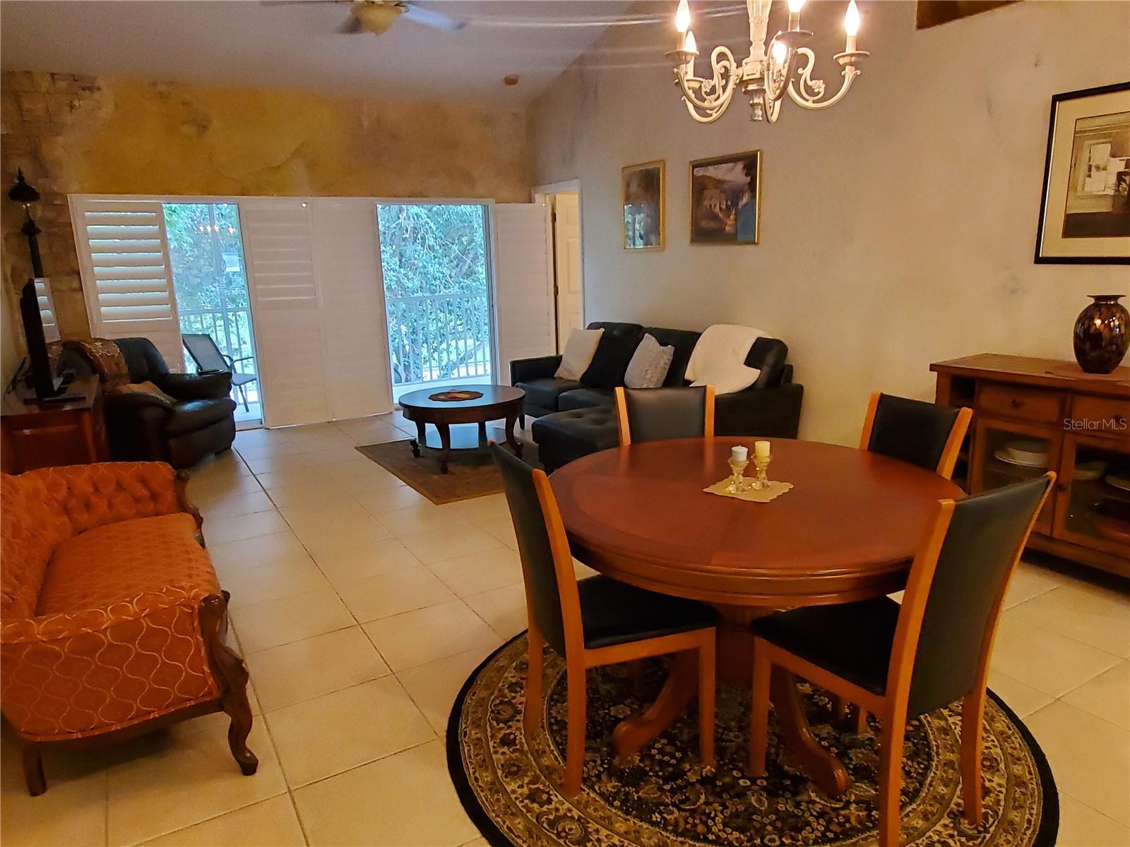 7138 CEDAR HOLLOW CIR — photo 8