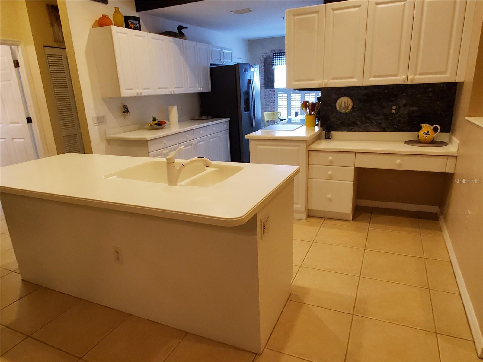 7138 CEDAR HOLLOW CIR — photo 2