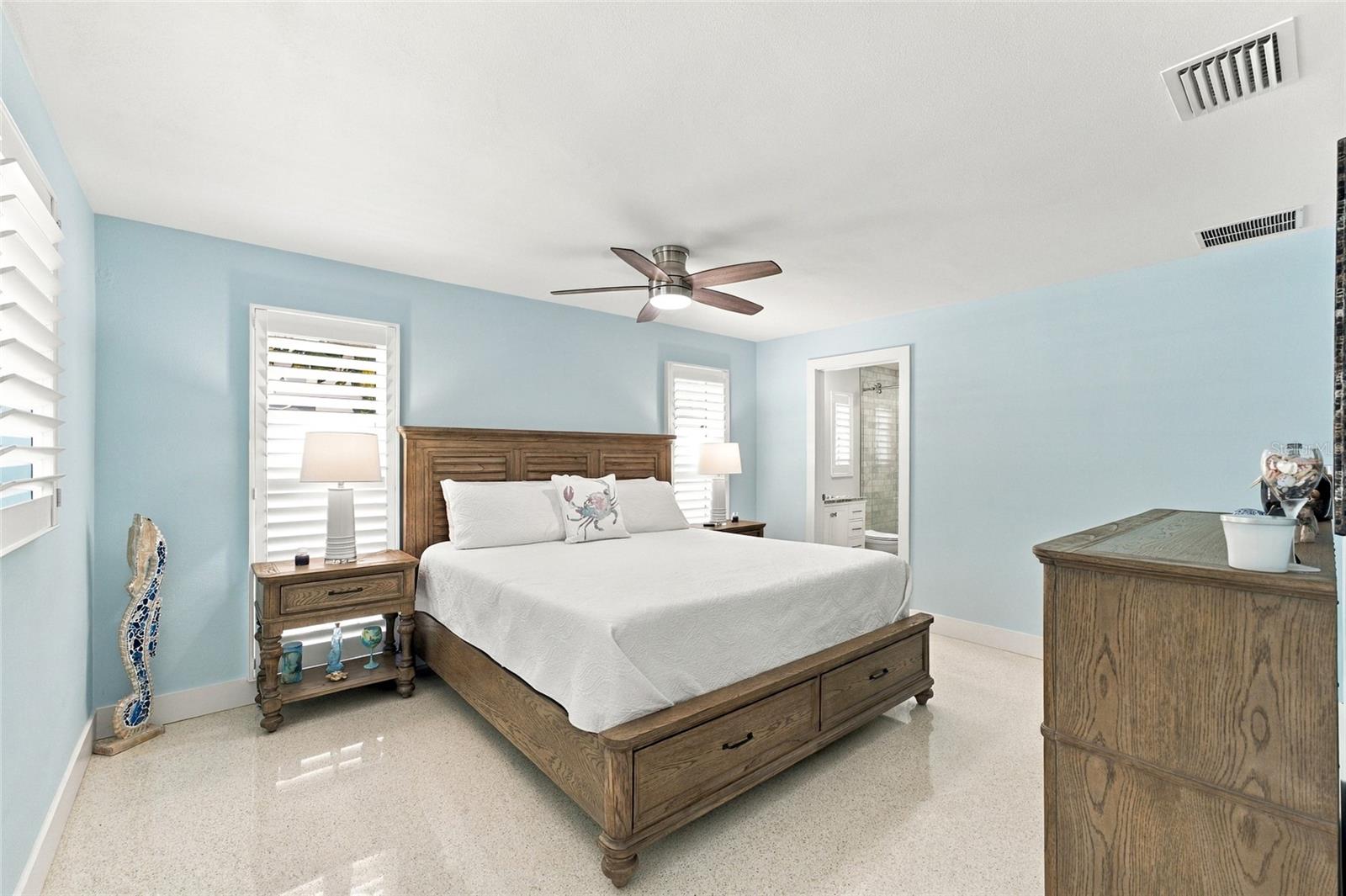 4523 CLEARWATER HARBOR DR S — photo 14