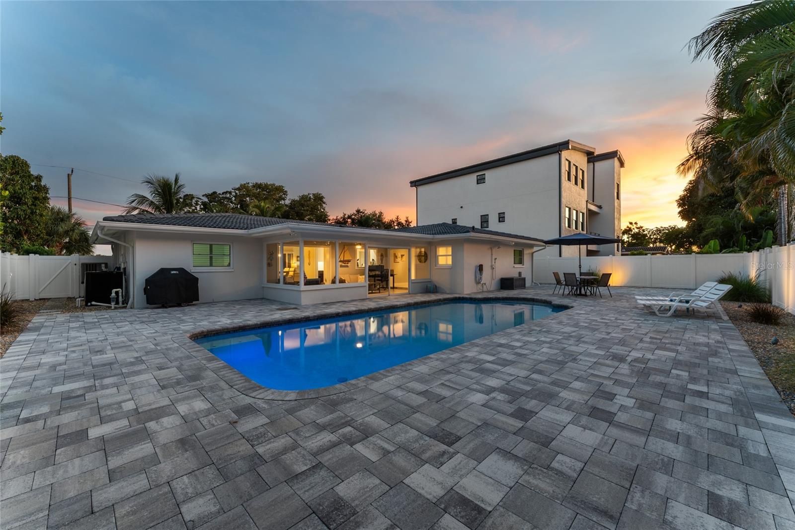 4523 CLEARWATER HARBOR DR S — photo 43
