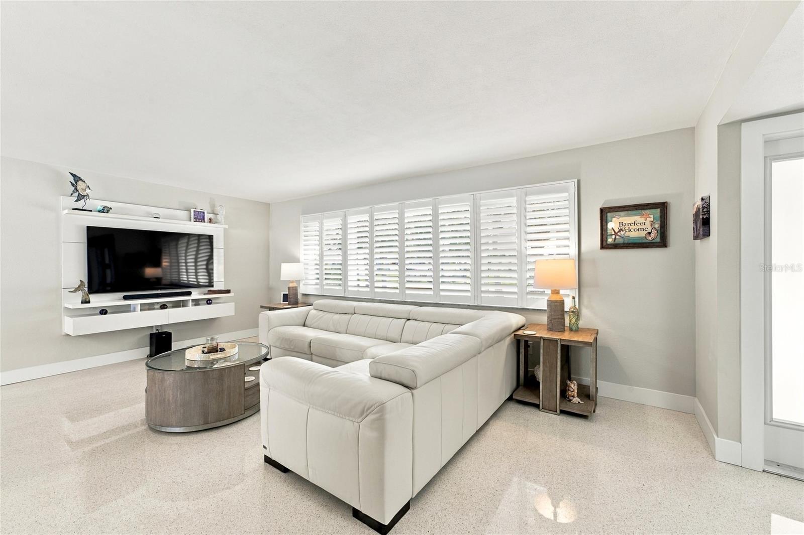 4523 CLEARWATER HARBOR DR S — photo 2