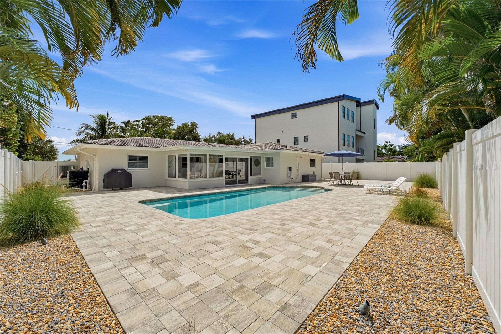 4523 CLEARWATER HARBOR DR S — photo 41