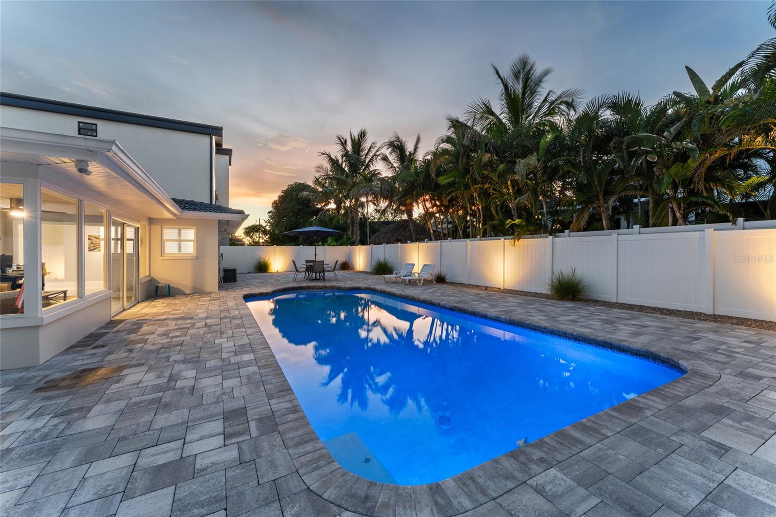 4523 CLEARWATER HARBOR DR S — photo 8