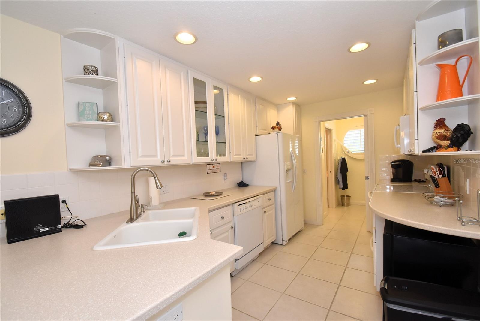 7624 BERGAMO AVE #4B — photo 11