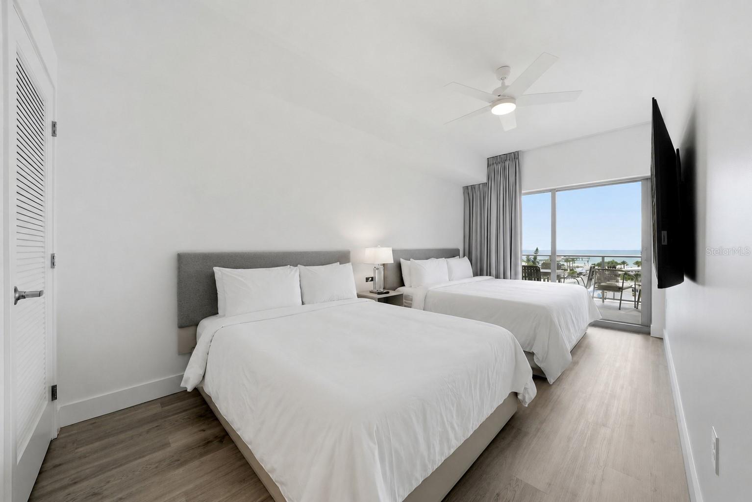411 E SHORE DR #613 — photo 7