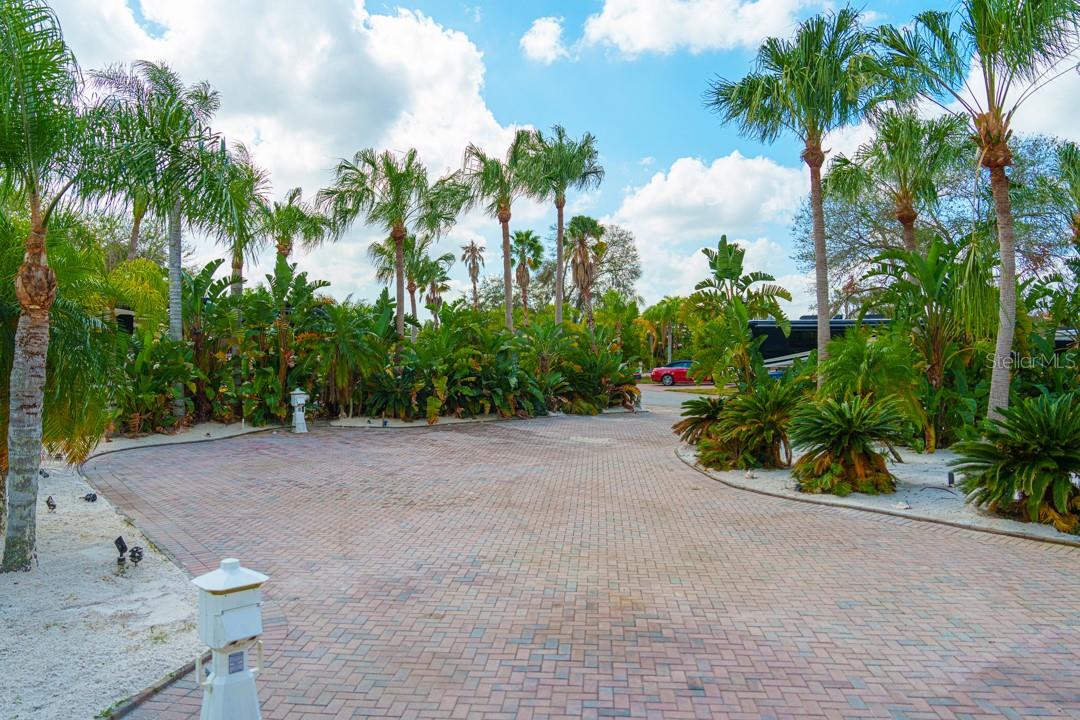 6861 AMANDA VISTA CIR — photo 41