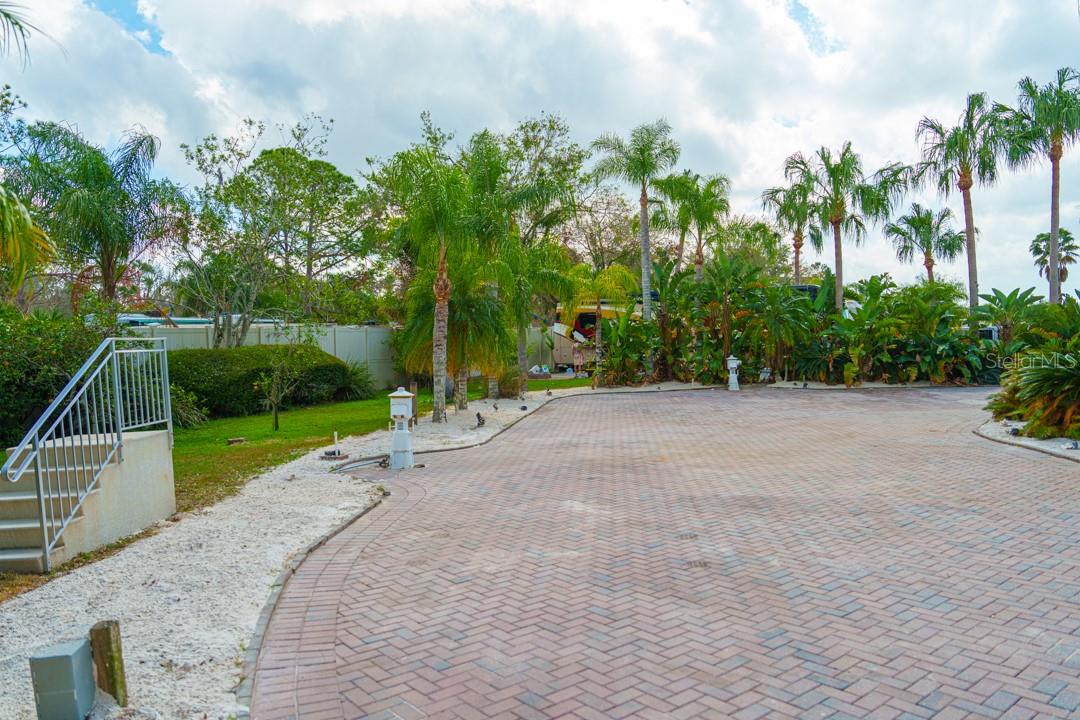 6861 AMANDA VISTA CIR — photo 40