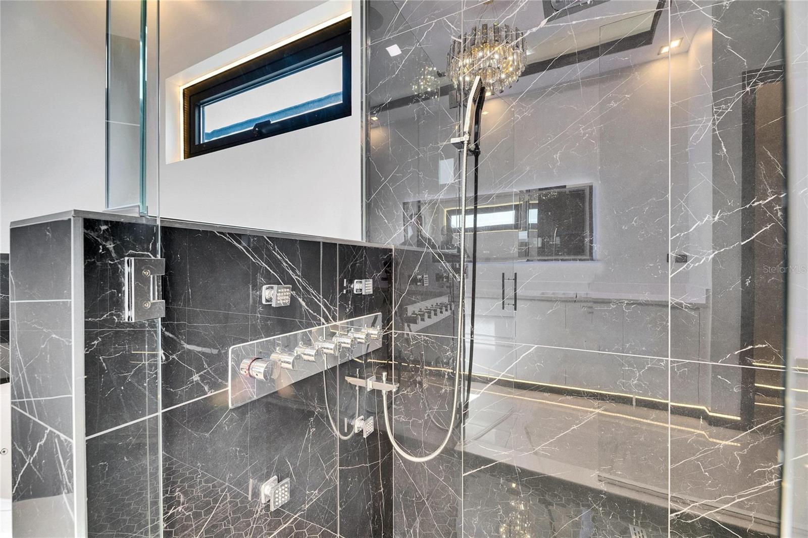 6538 SIMONE SHORES CIR — photo 39