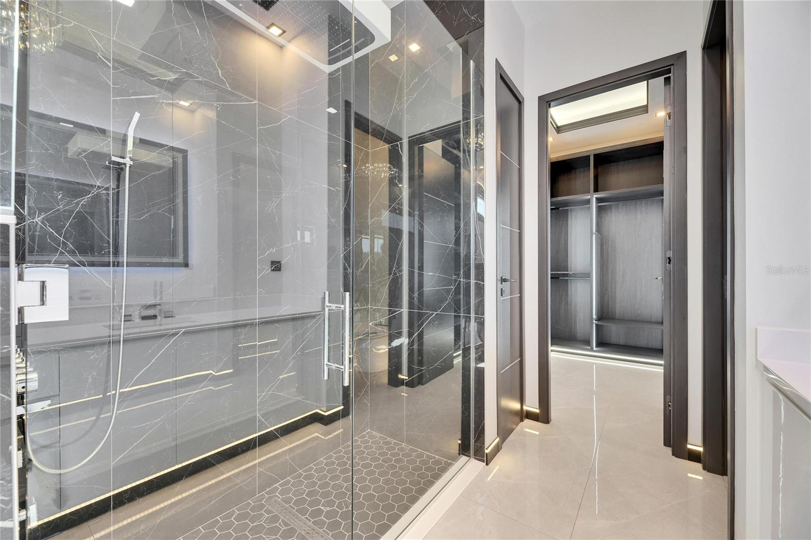 6538 SIMONE SHORES CIR — photo 40