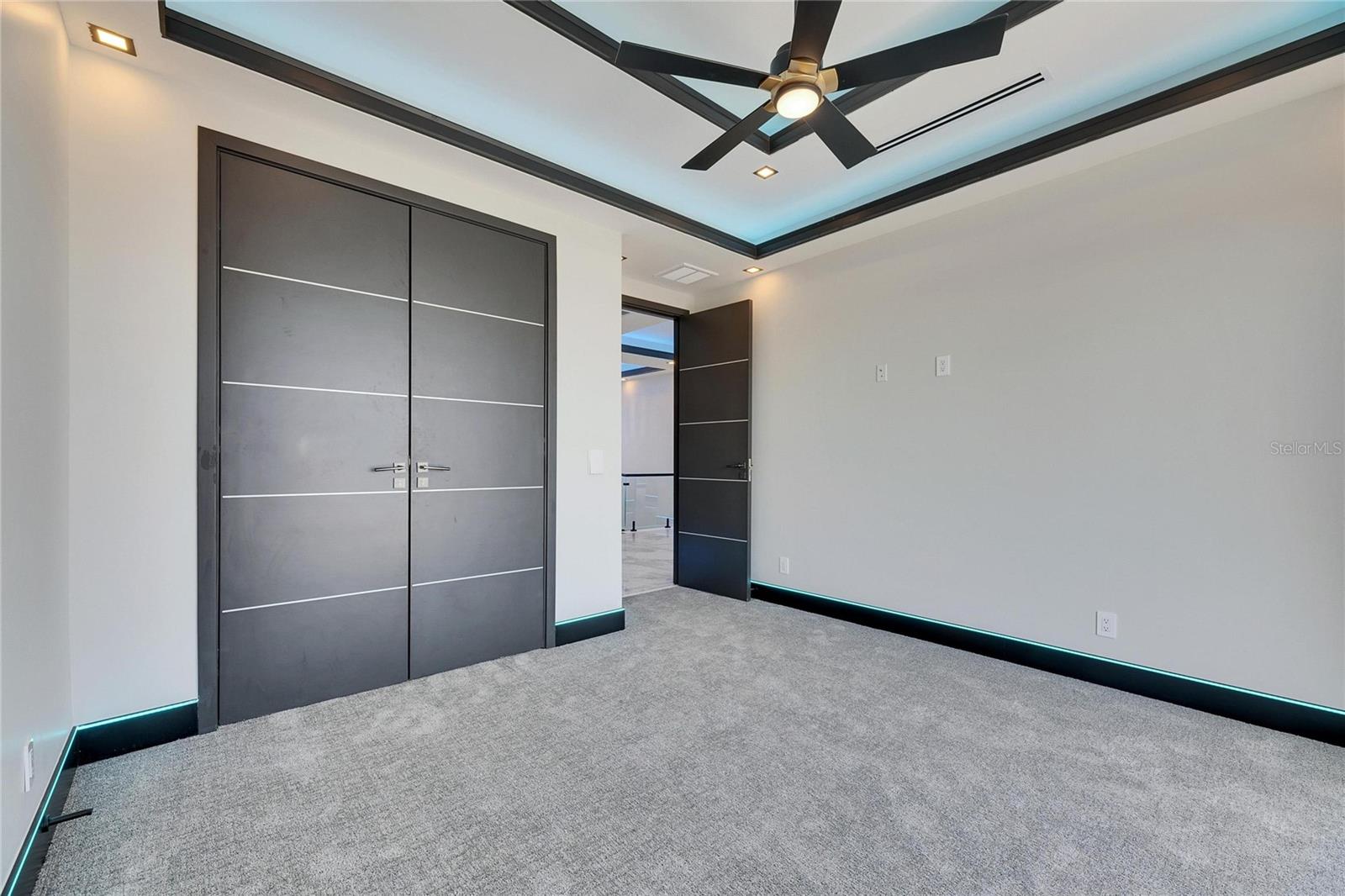 6538 SIMONE SHORES CIR — photo 53