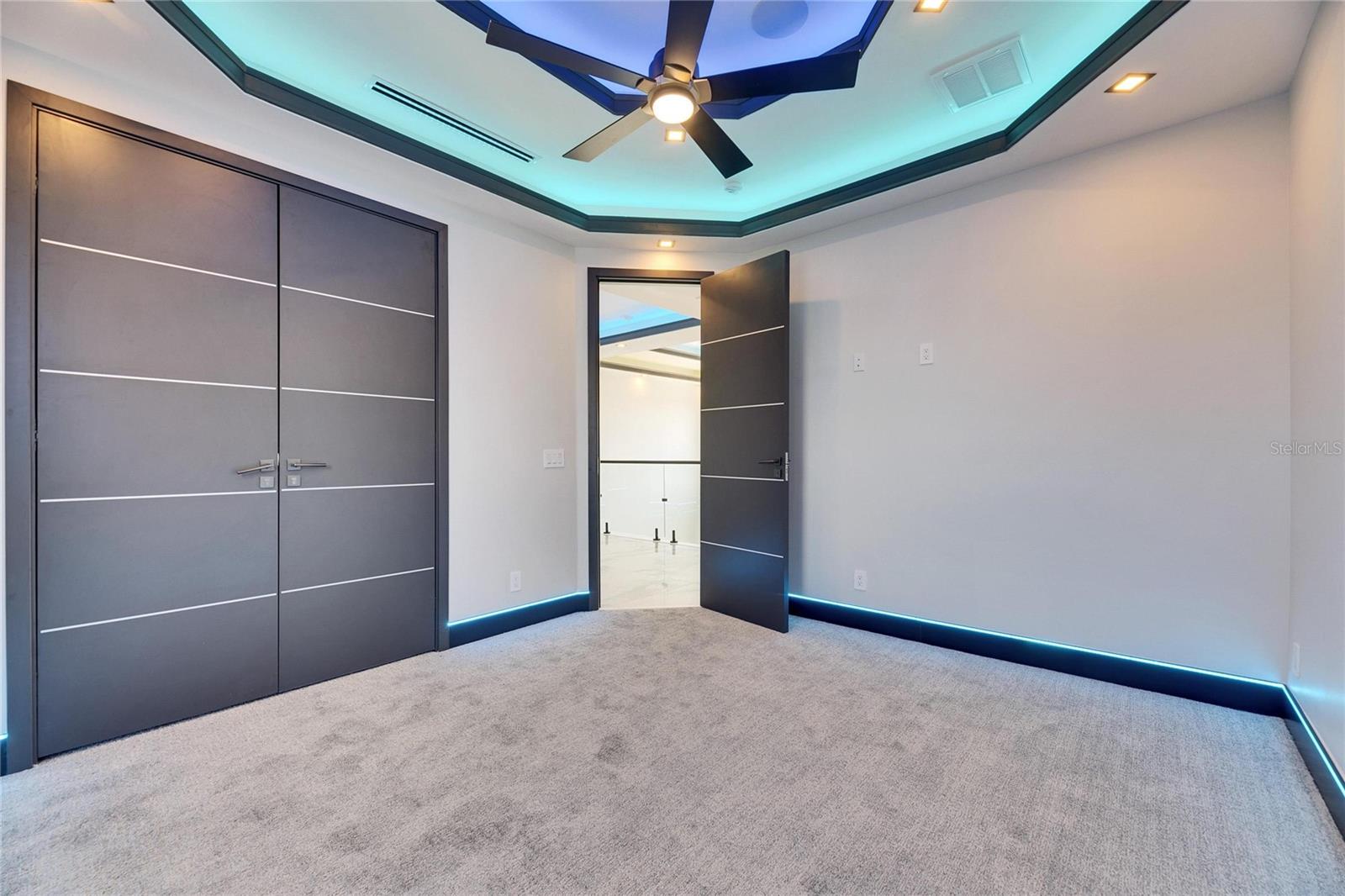 6538 SIMONE SHORES CIR — photo 56
