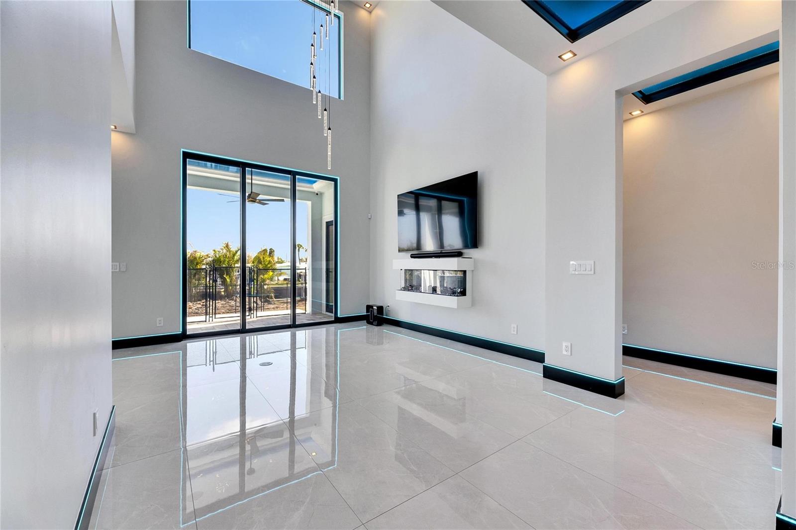 6538 SIMONE SHORES CIR — photo 22
