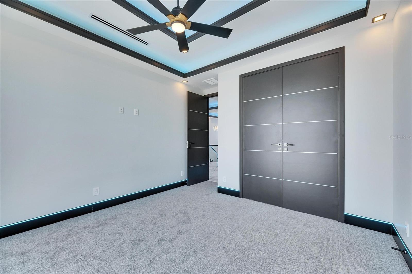 6538 SIMONE SHORES CIR — photo 67
