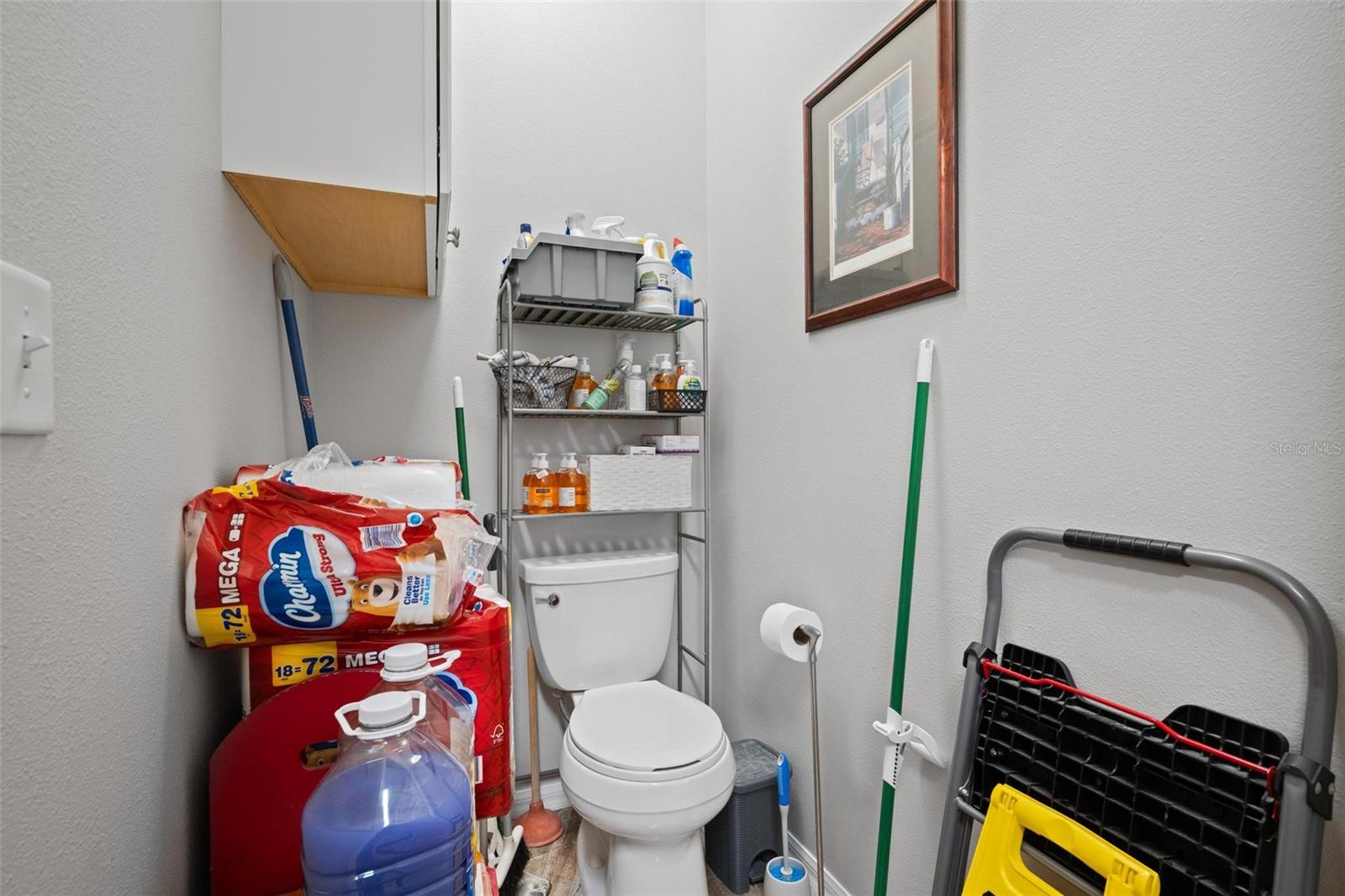 17929 HUNTING BOW CIR #101 & 102 — photo 18