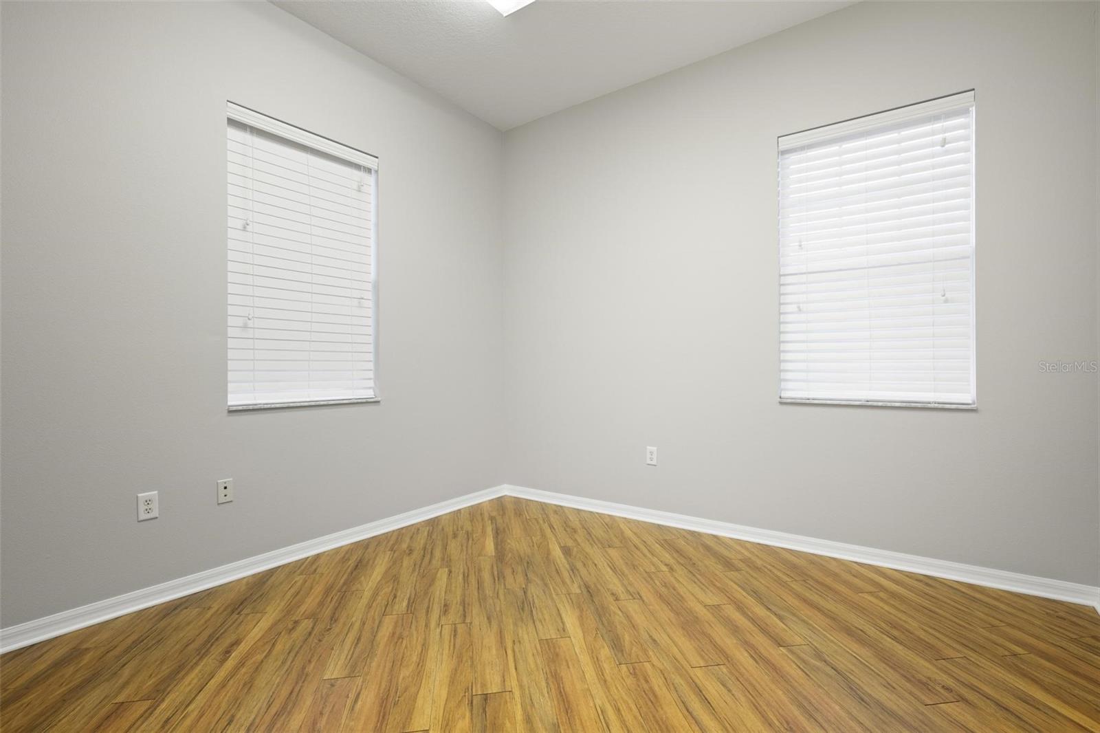 17929 HUNTING BOW CIR #101 & 102 — photo 25