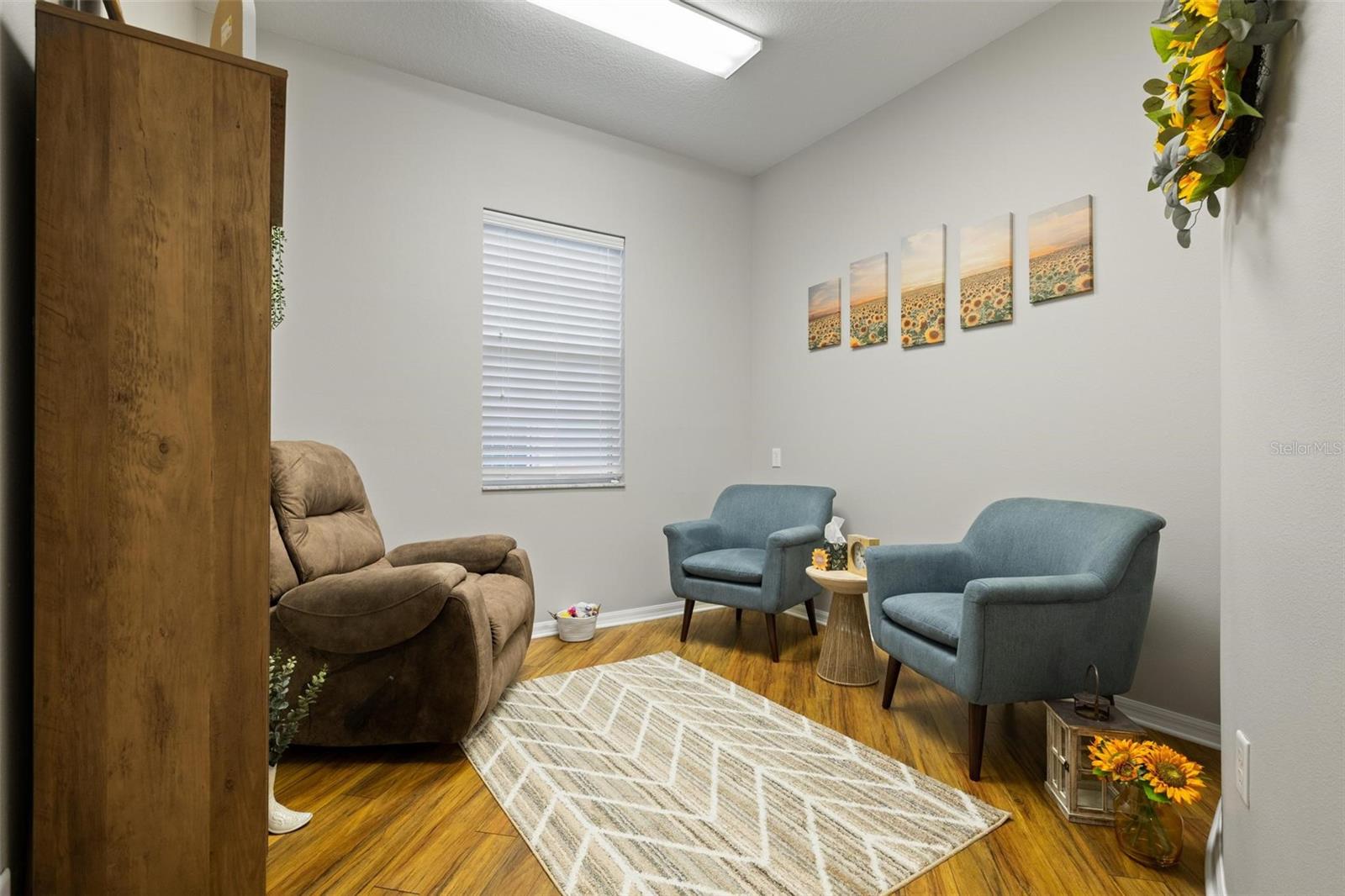 17929 HUNTING BOW CIR #101 & 102 — photo 27