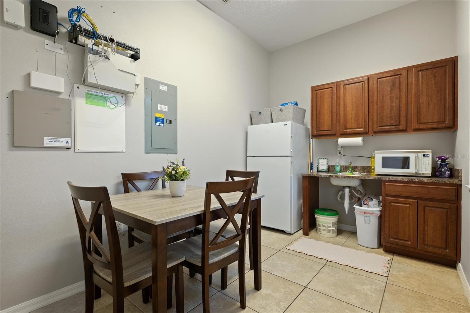 17929 HUNTING BOW CIR #101 & 102 — photo 34