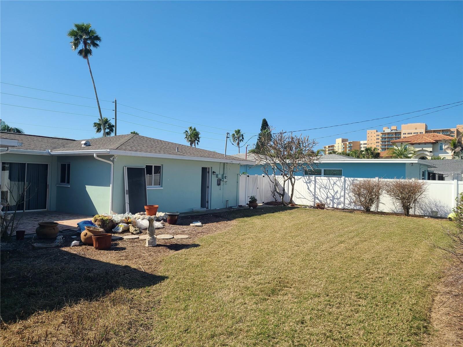 66 KIPLING PLZ — photo 25