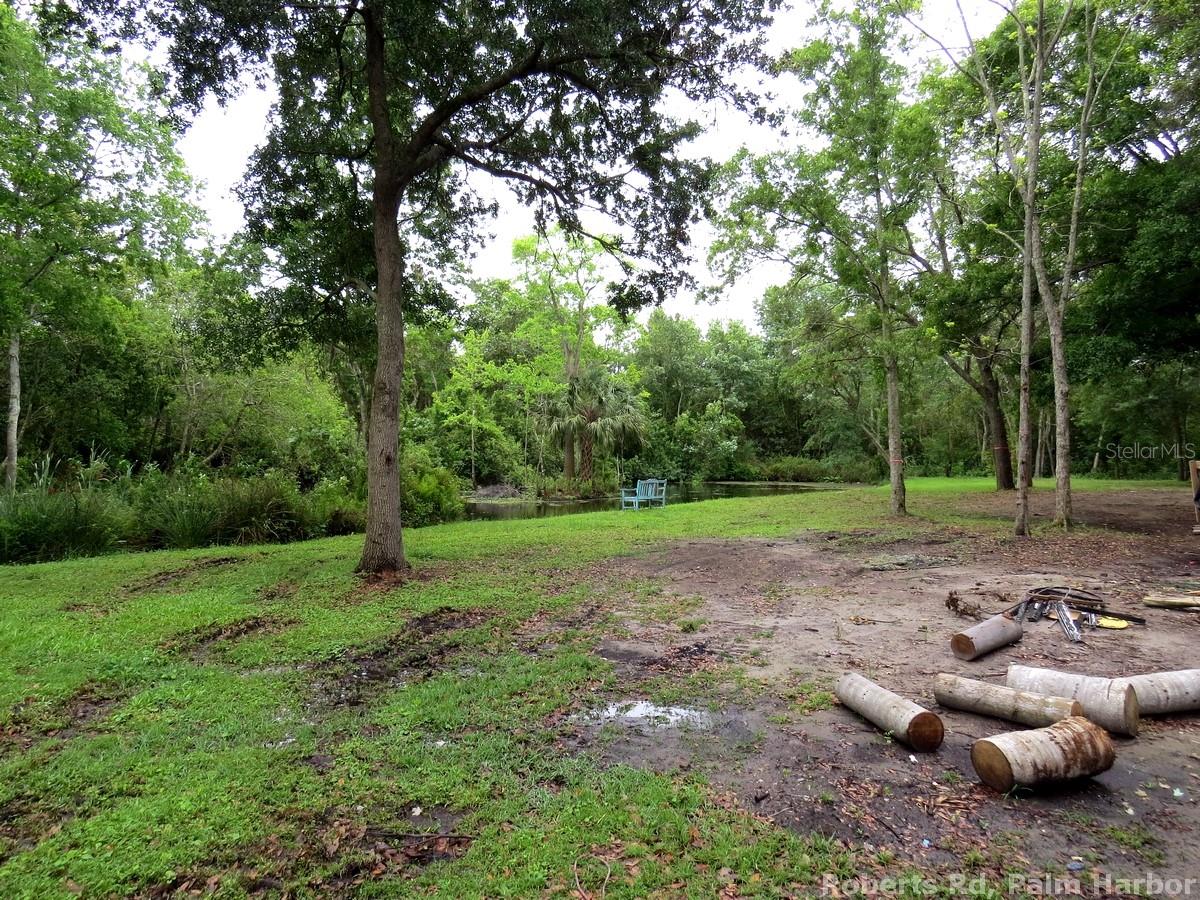 ROBERTS RD — photo 12