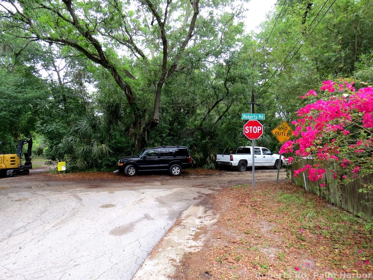 ROBERTS RD — photo 7