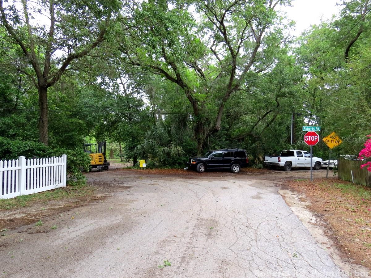 ROBERTS RD — photo 7