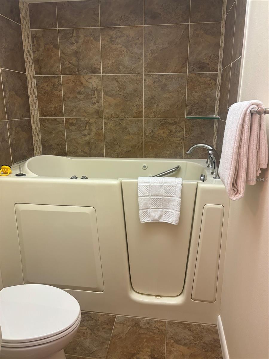 2765 COUNTRYSIDE BLVD #106 — photo 9