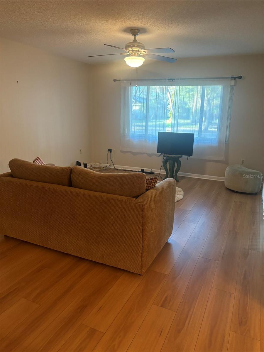 2765 COUNTRYSIDE BLVD #106 — photo 2