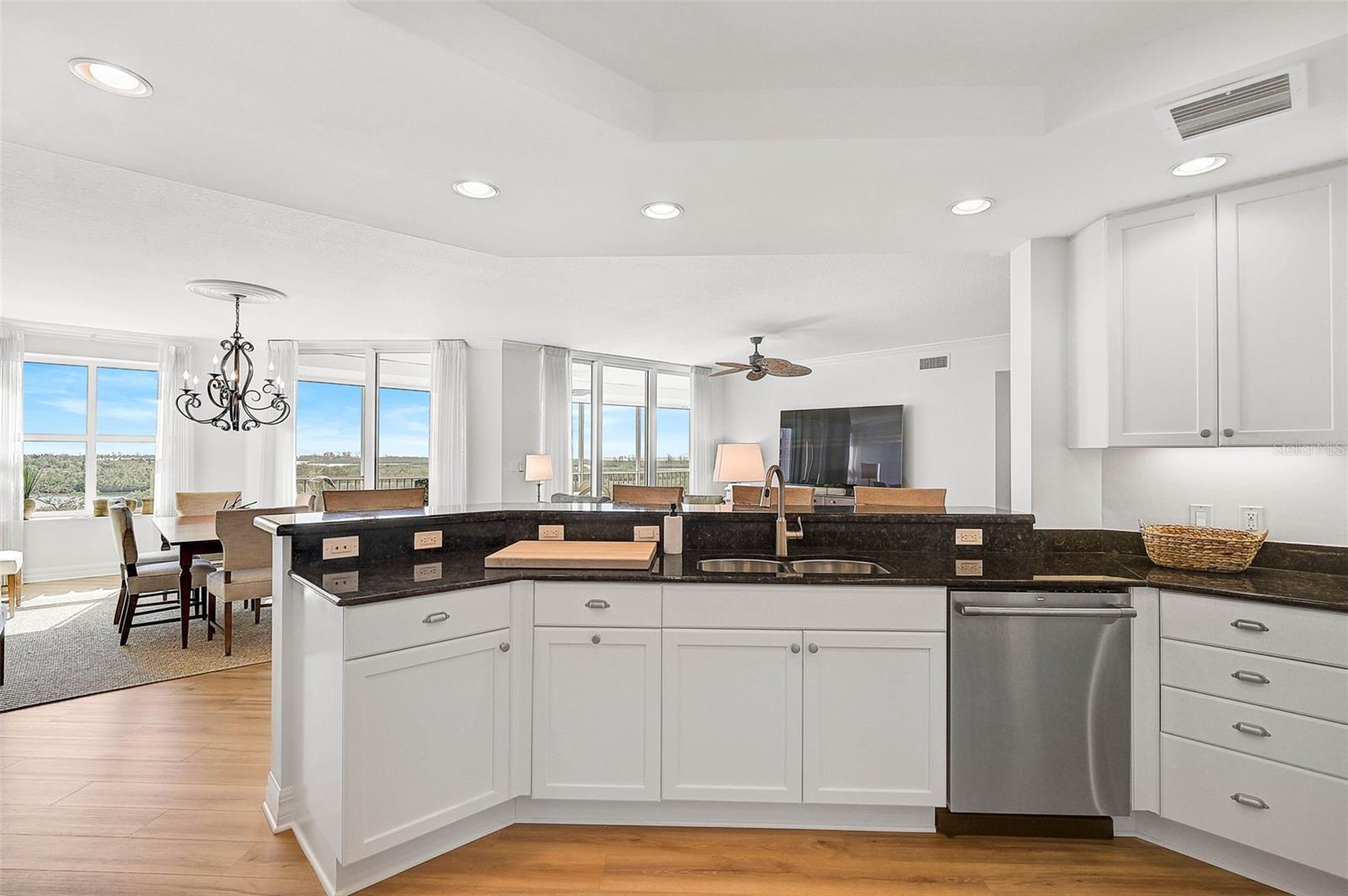3603 N POINT RD #602 — photo 13