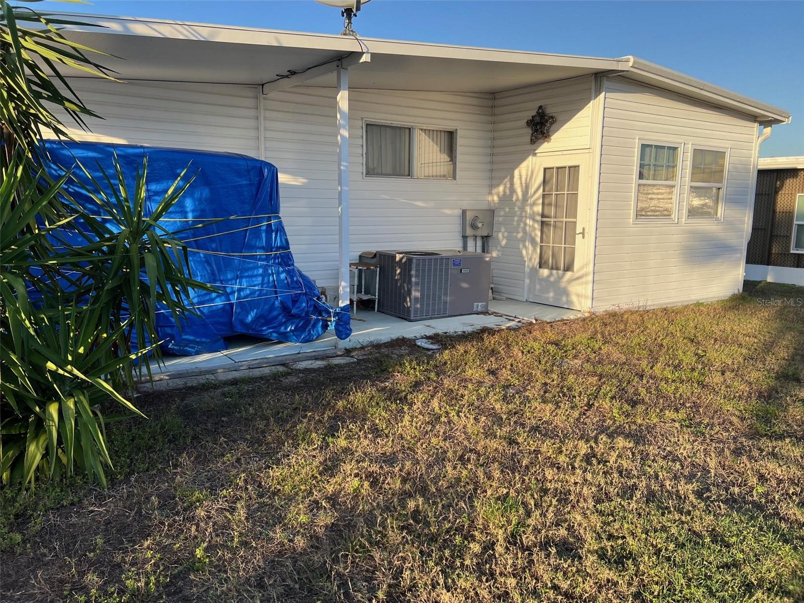 220 ROYAL PALM CIR — photo 4