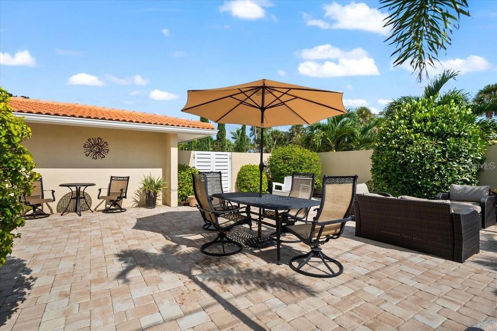 327 AVENIDA MILANO — photo 49