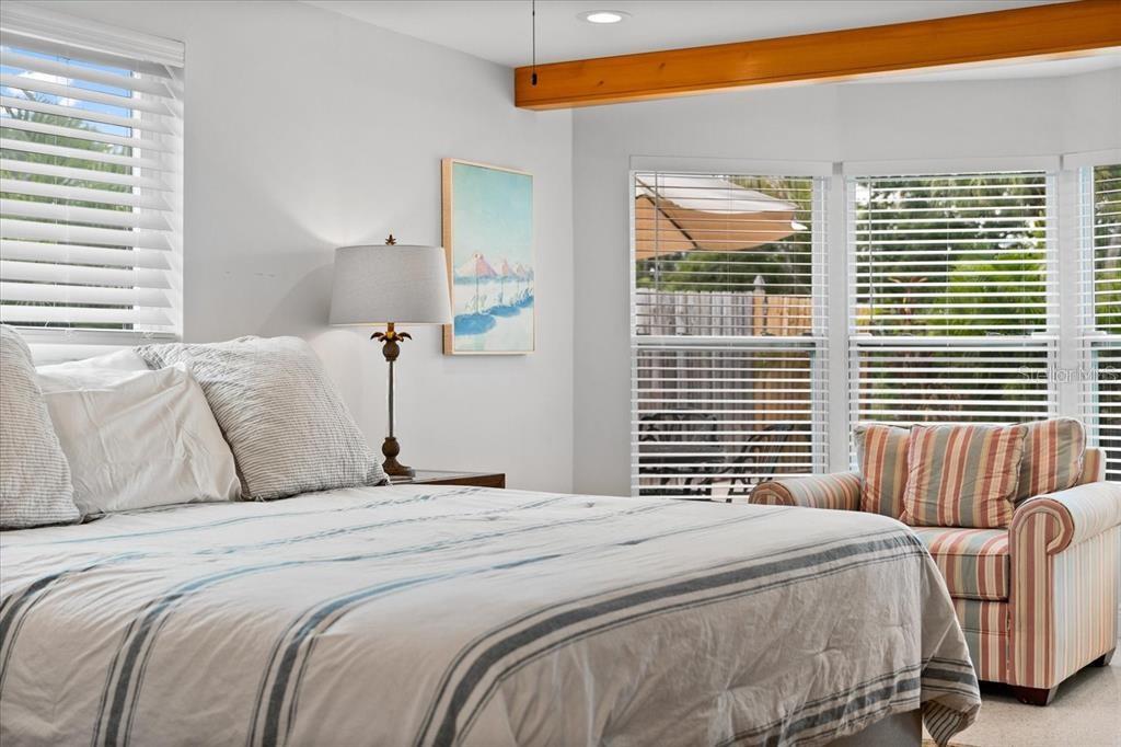 327 AVENIDA MILANO — photo 33