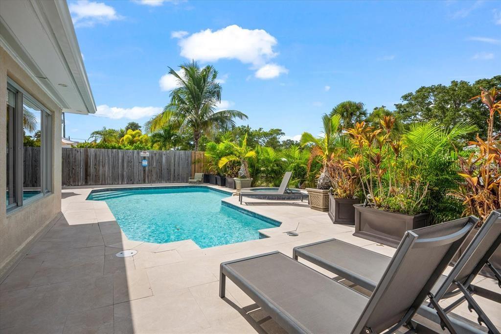 327 AVENIDA MILANO — photo 54