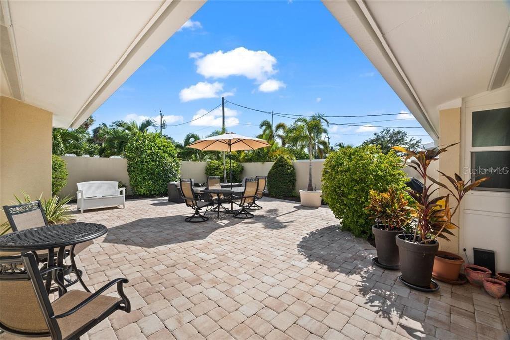 327 AVENIDA MILANO — photo 48