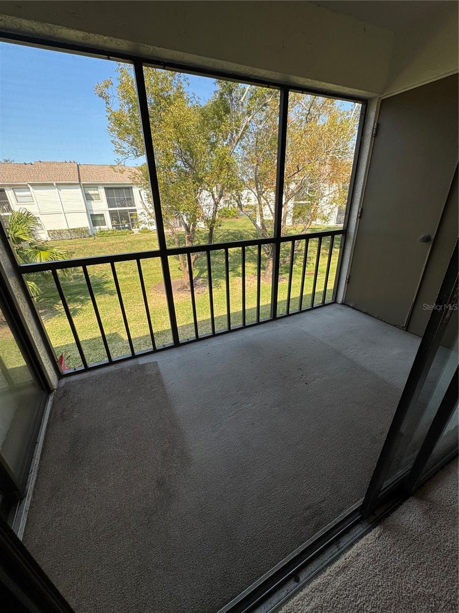 106 LAKESIDE CT — photo 13
